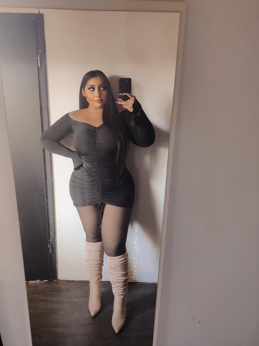 Retweet wenn du das kleid ausziehen wollen würdest 🥵❤