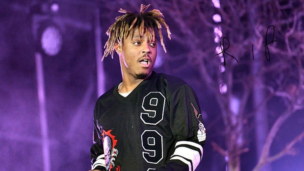 “I look at death as a notion i dont want it no more. But its to late to reverse it as a fall on the floor.” Juice wrld - 2017 

#rip #wrld #lljw 🕊🕊
RIP