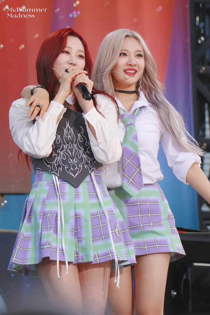 MidSummer1700's tweet photo. 220708 GMA

#GISELLE #지젤 #NINGNING #닝닝 #aespa #에스파 https://t.co/uMW8TJuGFb