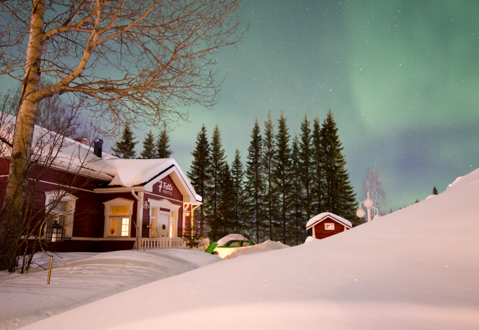 outofofficedaku's tweet photo. Aurora Borealis or Northern Lights on ur mind

Fly into Europe and reach Helsinki (₹40K-₹50K)
Helsinki - Ylläs return bus @ ₹5K
Stay @ 7 Fells Hostel, Äkäslompolo for ₹3K per night
(7 nights = ₹21K)
Visa @ ₹8K

Total: ₹84K approx. 

Share | RT 

#DakuDIYTrips https://t.co/4Tnd700tQX