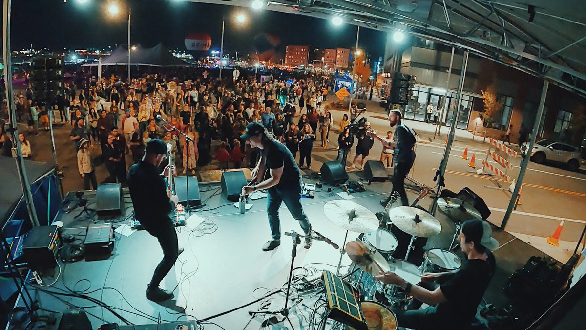 Had a fun double-header today with <a href="/pandasandpeeps/">Pandas & People</a> ✌🏻
#denverlivemusic #coloradomusicians #gopro #findyou #watchitburn #spookyseason #outdoorevents #fendertelecaster