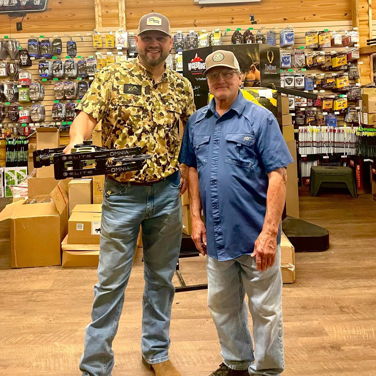 RidgeRockHuntCo's tweet photo. Elite Archery Omnia is at Van's Deer Processing & Sporting Goods! Go see Joe and Adam to test drive one! Then place your order! πͺπΌπͺπΌ
#ShootabilityChallenge #EliteArchery #WorldsMostShootableBow https://t.co/CsaNj4jYNx
