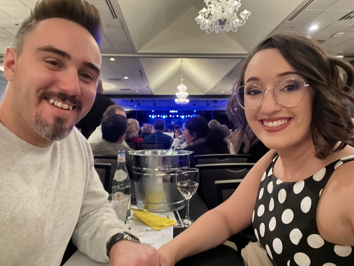 D3V3NN's tweet photo. @paulanka tonight’s performance was beautiful ♥️ so glad I was finally able to see you in person! Thank you so much for one of the best nights of my life! https://t.co/r0Gs3QG6r8