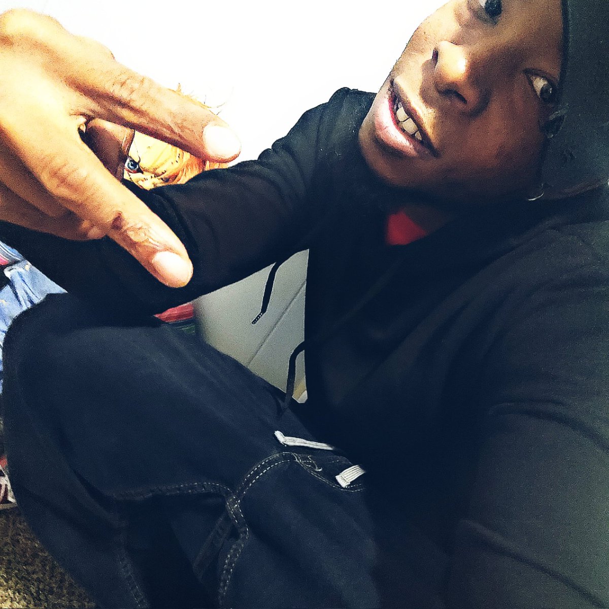 No matter how much pressure you get remaining true to yourself is the way. #lbxzo #beyondthevisual #BeYourself #abidability #artist