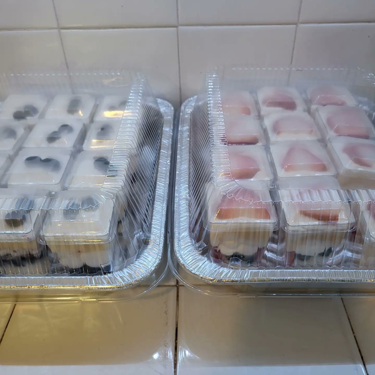 TotallyTrifle's tweet photo. Blueberry Pie Cheesecake and Mixed Berry Cheesecake Mini Trifles

#trifle #blueberry #strawberry #cheesecake #party #babyshower #birthday #dessert 

Mini Trifles $25/dozen 1 flavor
76063 pick up or delivery 
$5 delivery charge
817-724-8971 or DM https://t.co/CfW9C9mPTZ