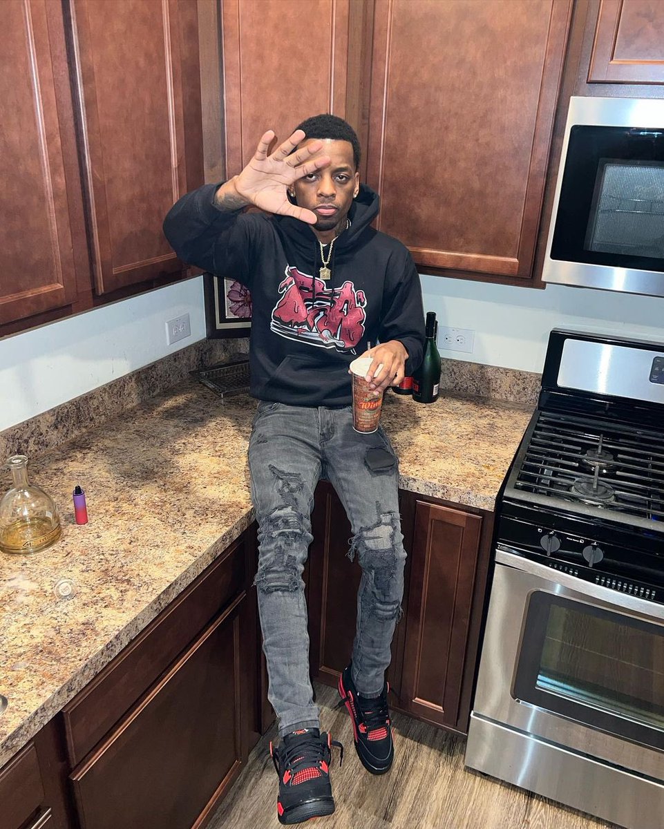 1cxdeinemula's tweet photo. Top Dawg In My Stomping Ground https://t.co/M9LPN6THMN