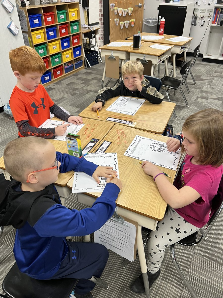 NatDJohnson's tweet photo. Learning about self respect this morning during Wildkat Strong time. 
♥️Team Dobby♥️
#KCErocks #SelfRespect #WildkatStrong
@KCEprincipal @WildKatNation1 https://t.co/YG9cXHHK4r