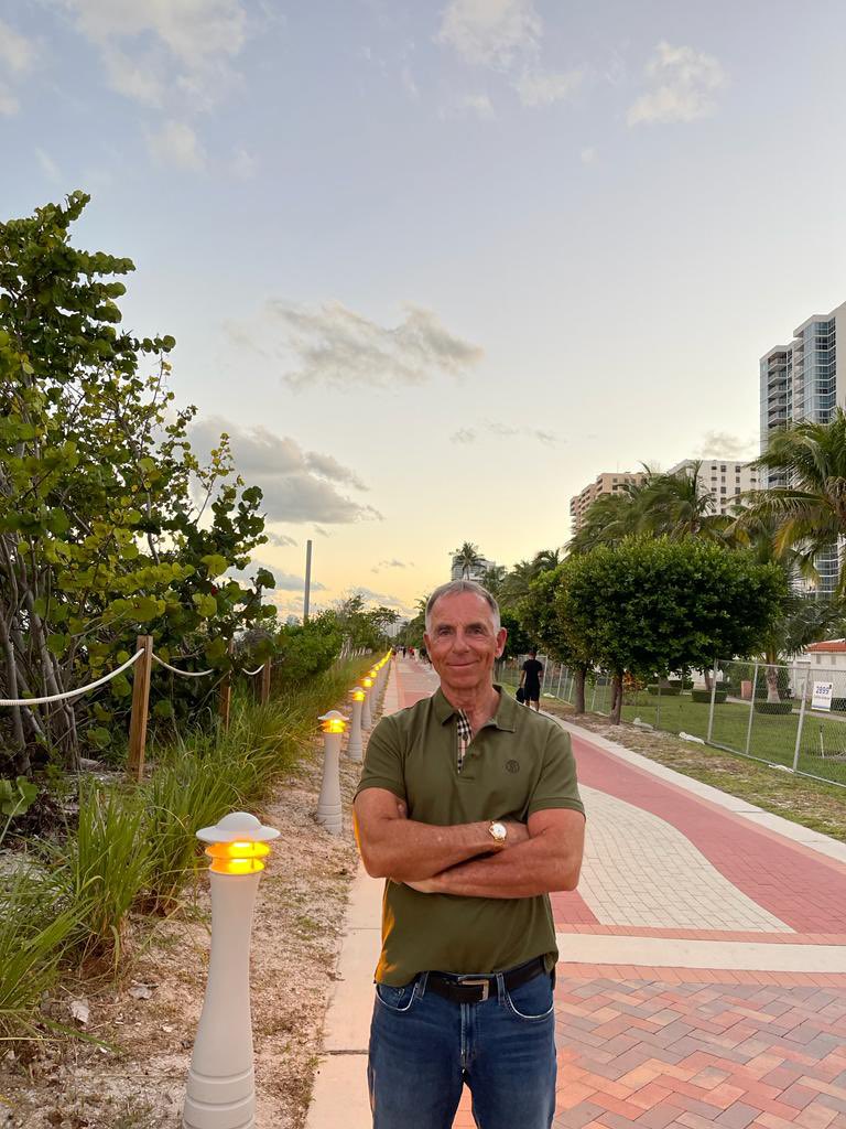 Dr. Dr. Rainer Zitelmann tweet media