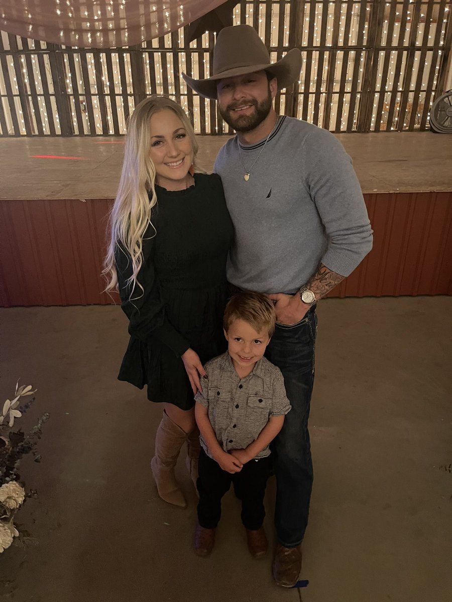 Wedding season! Congrats to the Carr’s 🤍
