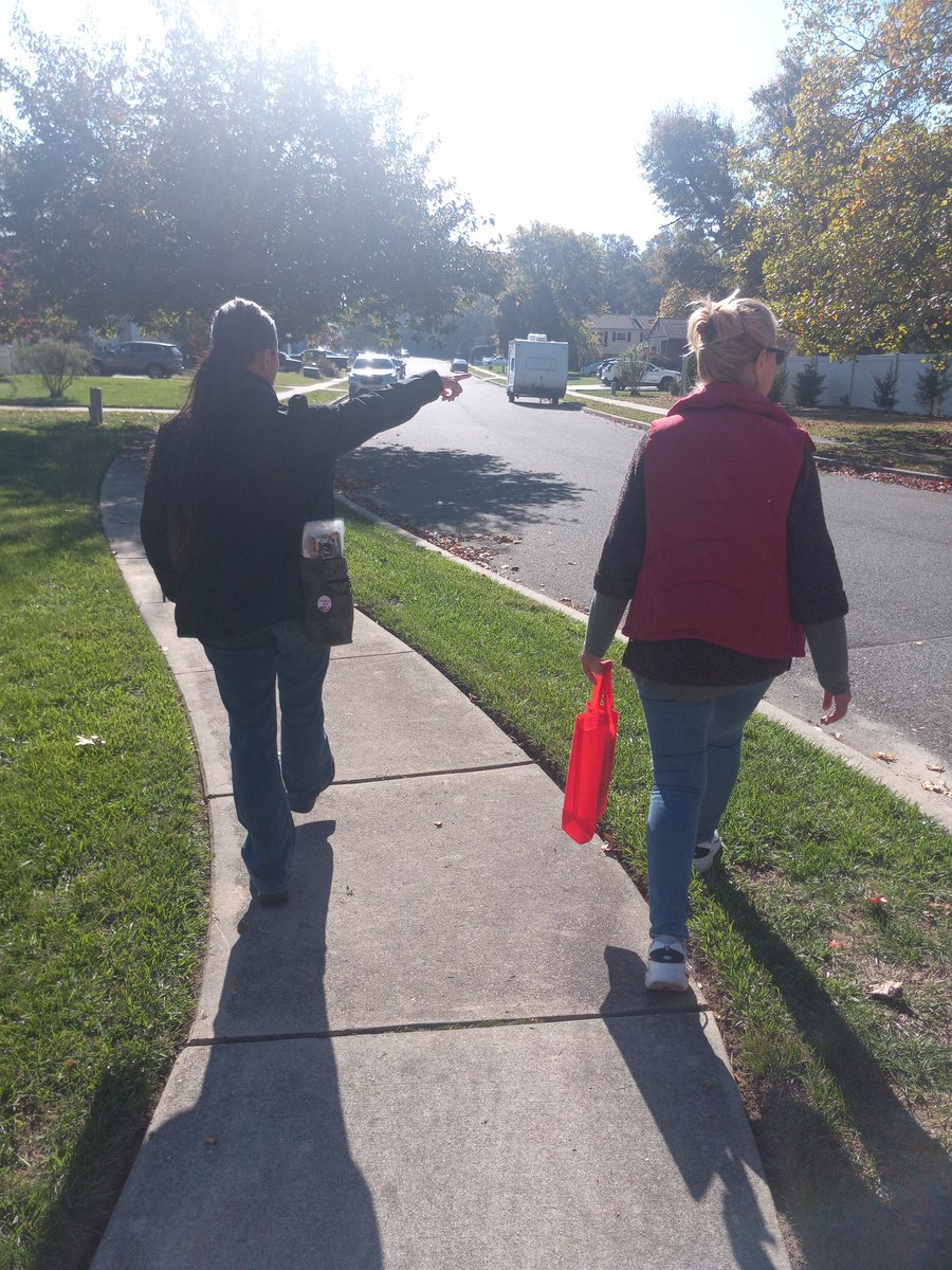 EdTheTruckerNJ's tweet photo. Walked in Gibbstown today with council candidates Teresa Radcliffe & Bryan Buckley. Also county clerk candidate Tom Narolewski. Time to end #SinglePartyRule #VoteRed #RepublicanMajority #EdTheTrucker https://t.co/D6pEbqyyX4 https://t.co/1yL34P3IBQ