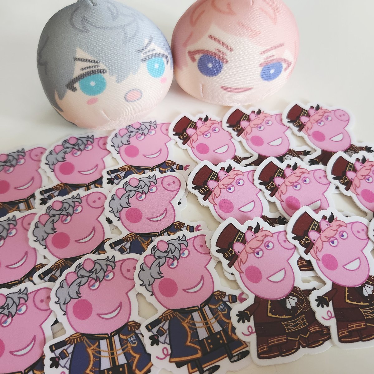 All attendees✨ of the cupsleeve event will receive their choice of a Peppa Shu or a Peppa Izumi vinyl sticker by the amazing <a href="/hummuskingclyde/">👓❤️‍🔥🌟</a>! Limit 1 per person while supplies last!