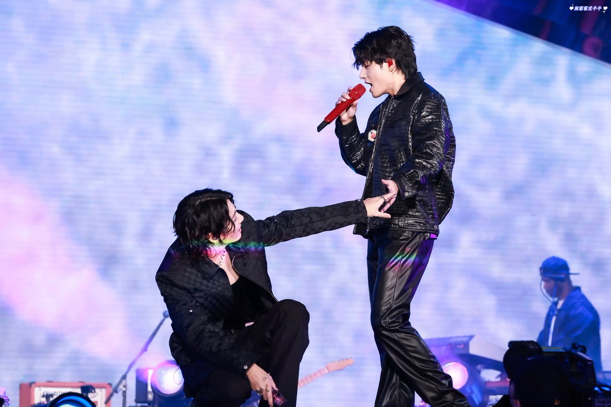 halfhalf_kookv's tweet photo. 𝙏𝙖𝙚𝙠𝙤𝙤𝙠 𝙁𝙤𝙧𝙚𝙫𝙚𝙧💜❤️ https://t.co/ClXWNp39w0