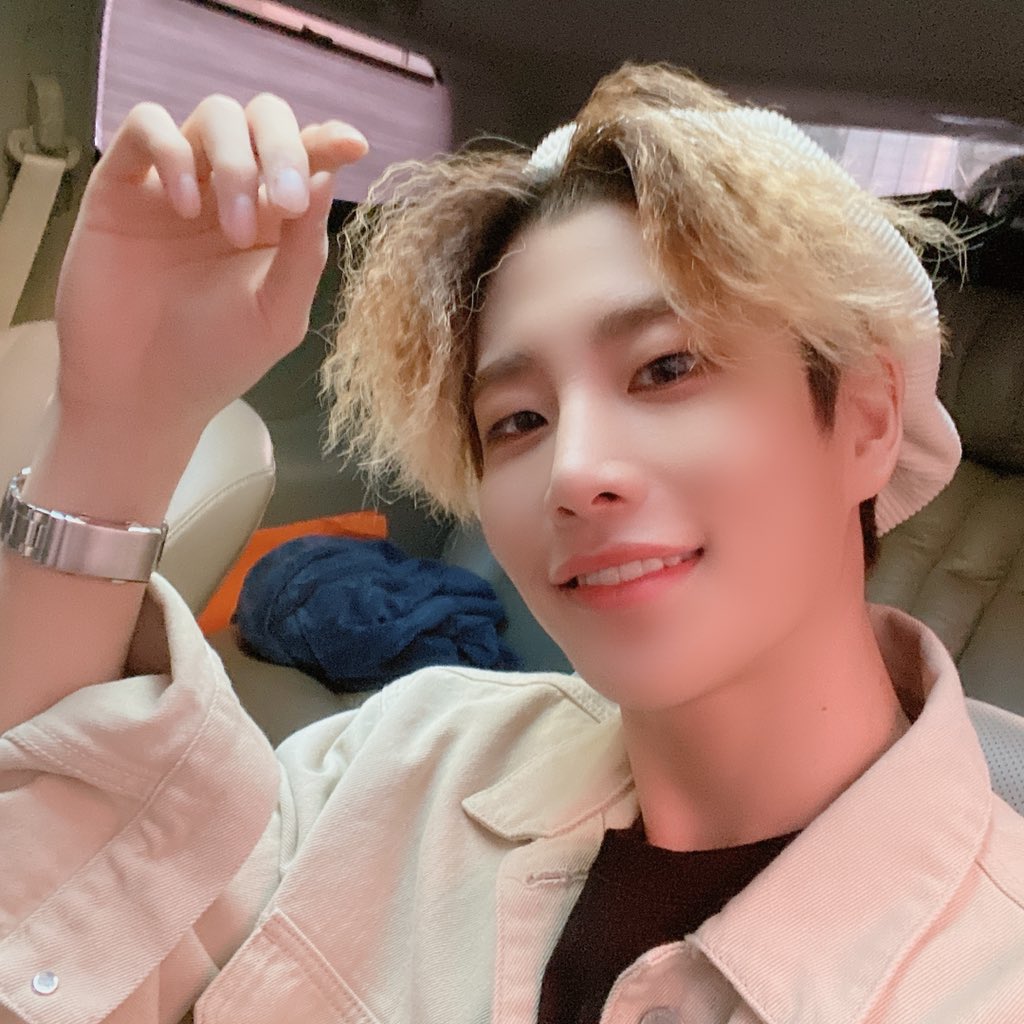 poemzip's tweet photo. Hoy es el #𝐦isaৎ୭𝚟ersary ☆🐈‍⬛ ! Así que me puse bien bonito para ver a mi pokeña princesa en su #𝟸𝟸𝟷𝟶곰𝚍𝚊𝚢, hasta traje ositos para ella. And I wanna sing for the #𝟷𝘺𝚎𝚊𝚛𝘸ː𝐦𝐢𝐬𝐚. 𔘓 ฅ

。🐇 ˙ 𝒮  ִ tr𝚊w c𝚊t ⁺ . 𝐊azuha ! https://t.co/t6OYHXgtb8