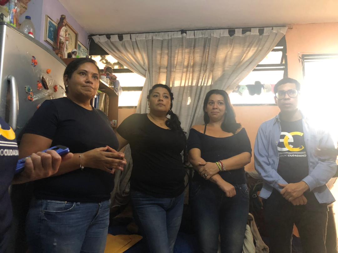 Desde el #MunicipioLibertador sigue creciendo @EnCiudadanoCcs, hoy juramentado el equipo político de la Parroquia #SanJuan.
#SomosLosDeDelsa
@EnCiudadanoVzla