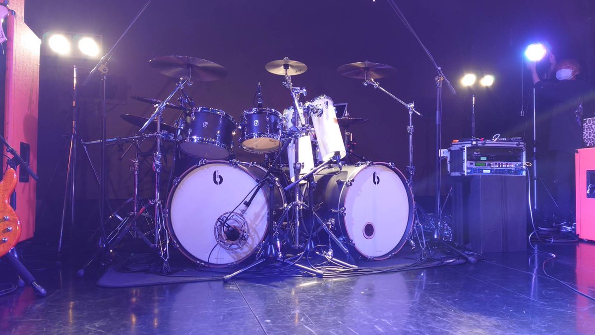 hatsuki_drummer's tweet photo. 昨日はBritish DrumのLegendのキットと、Agean CymbalsのExtremeをお借りしました！
分離の良さと低音の豊かさが好評でした✨
スネアはもちろんTalismanです！

#britishdrum
#Ageancymbals
#talisman https://t.co/MCGANes1ts