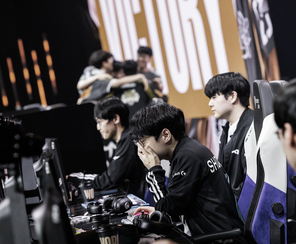 Victory and Defeat. #Worlds2022