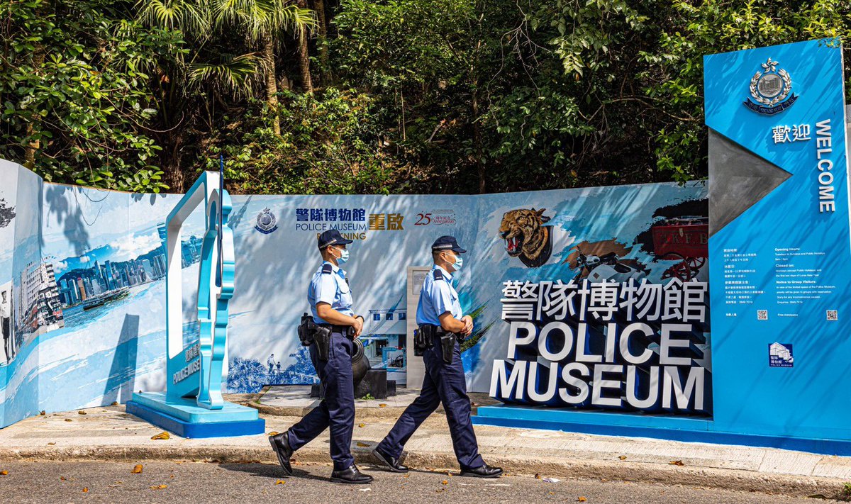 hkpoliceforce's tweet image. #HKPFootprint🚓|Our patrol takes us uphill to the newly revitalised✨#Police #Museum at📍27 Coombe Rd, #ThePeak⛰. Formerly the #WanChai Gap #Police Stn til 1988,the museum itself is just as integral to the city’s heritage as #HKPF’s journey of serving🇭🇰that it’s been chronicling