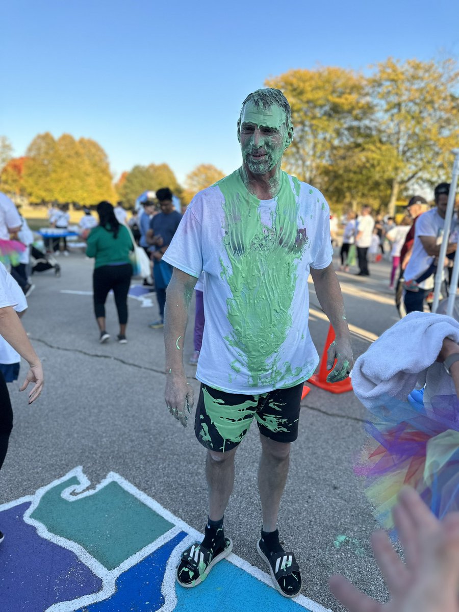 MrCookSchool's tweet photo. Our school hit its Fun Run fundraising goal so @blecrone got slimed! #MWWolverines @MWwolverines https://t.co/Dm0Fc3FW4R