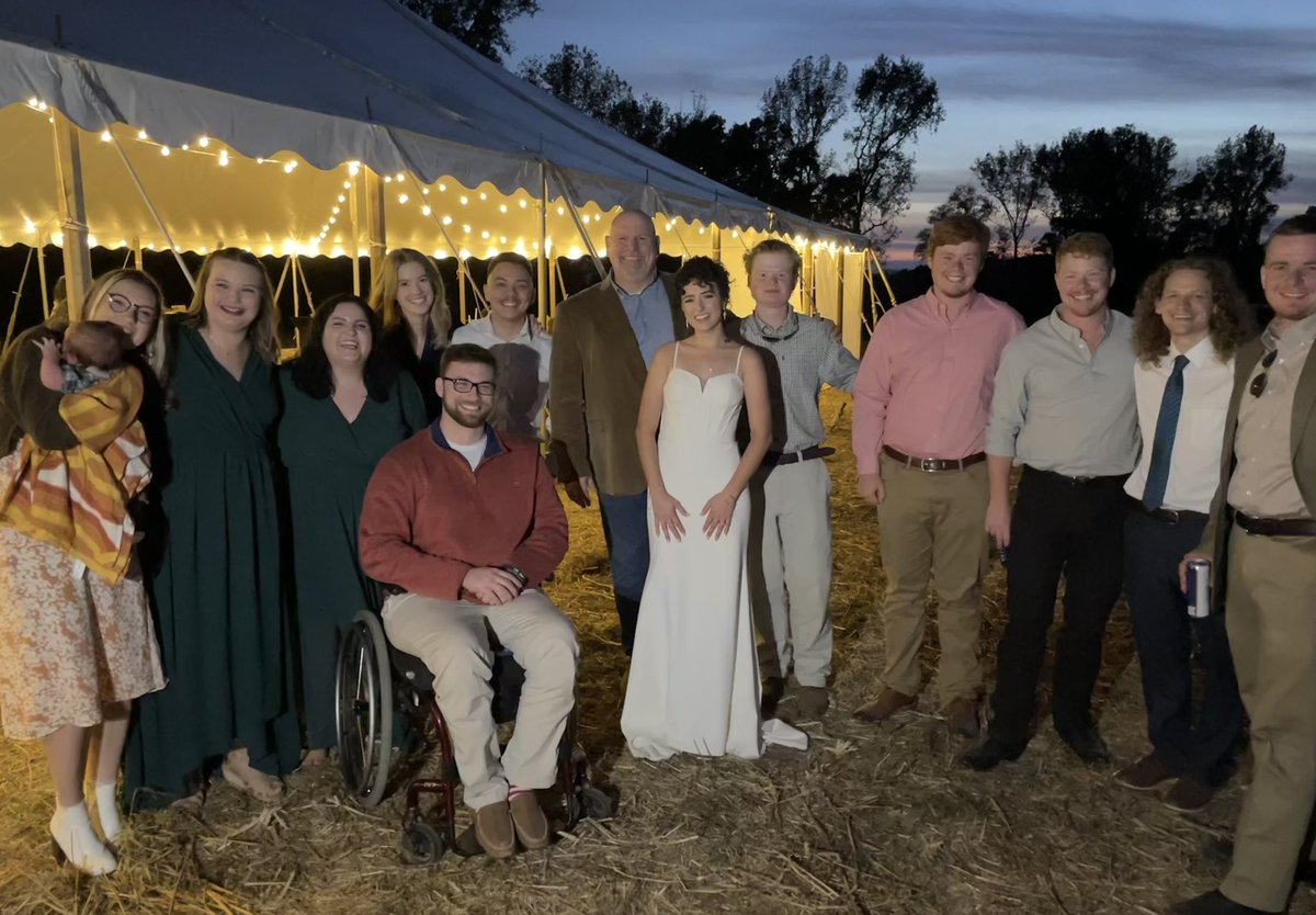 EESPrincipal's tweet photo. My “kiddos” are growing up. The relationships that we formed at EES will last a lifetime. Tonight’s wedding for one of them was a happy mini-reunion for this group of former East Elementary students. #AlwaysEast #happyschool #makingmorememories @clasleaders @AAESACLAS https://t.co/R8nSEBlyZM