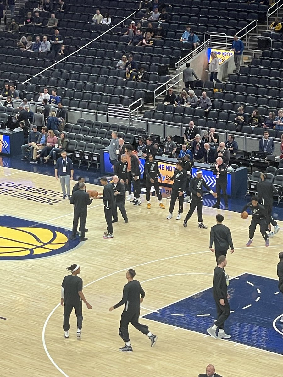 DrAwwillis's tweet photo. Had to go and support the two South Bend natives putting on for the city this weekend in the NBA! #BWesley #JIvey #SBI #574 https://t.co/1Gom1pfjd9