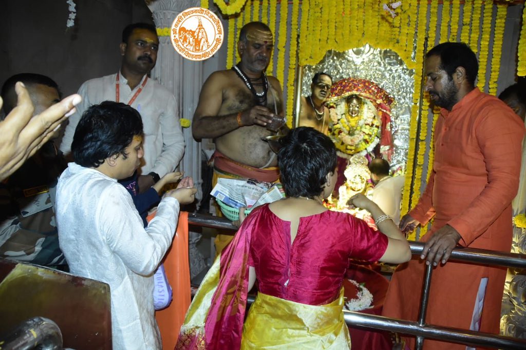 ShriVishwanath's tweet photo. माता अन्नपूर्णा के आज दिनांक 23-10-2022 को श्री काशी विश्वनाथ विश्वना��� में भव्य धाम दर्शन।

#MataAnnpurn #MataAnnpurna #Darshan #Vishwnath #KashiVishwnath #VishwnathDham #Shiva #Mahadev #Blessings #Makeover #Kashi #Varanasi https://t.co/nPhWRzxMU3