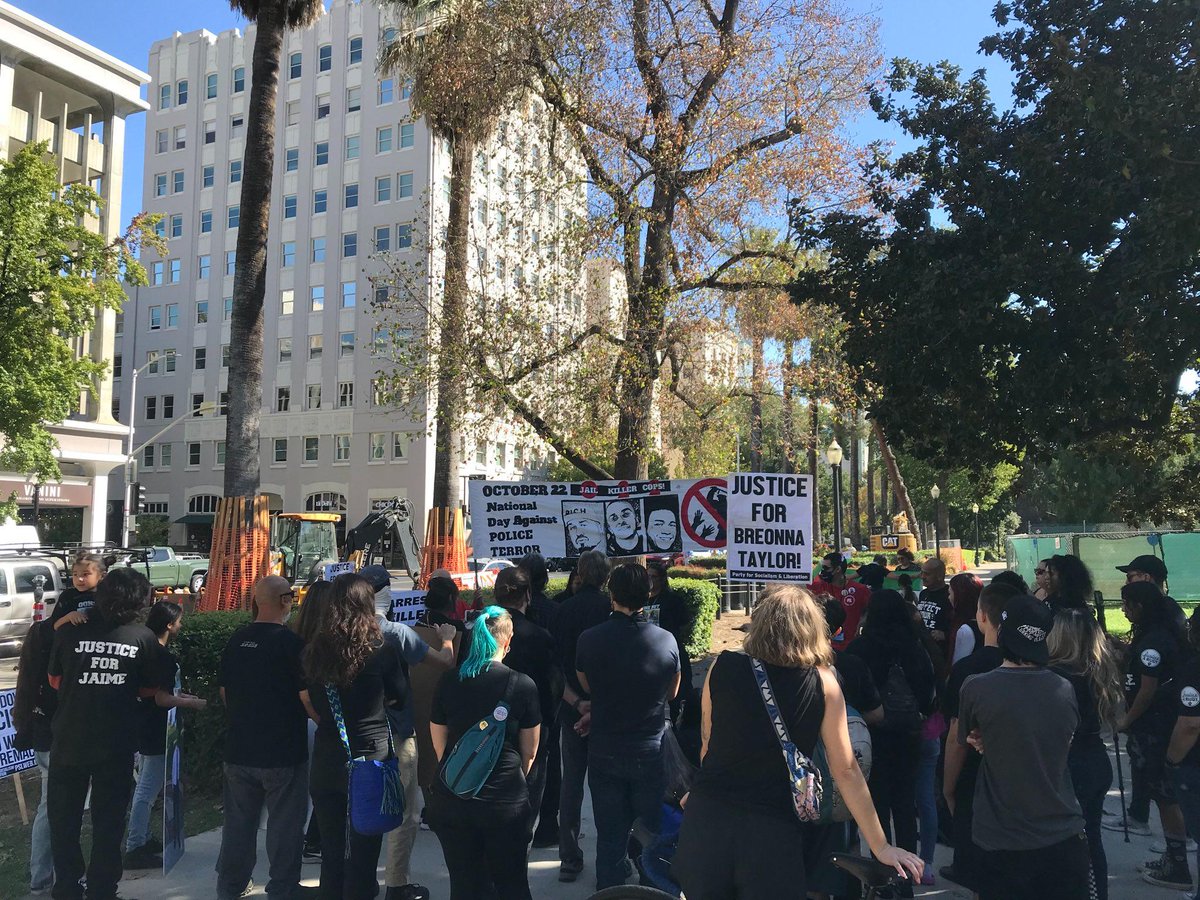 SacramentoPSL's tweet photo. The Sacramento Branch of the Party for Socialism and Liberation and many others joined with @voices_strength to lift up families whose lives have been torn apart by police violence in commemorating #O22: National Day against Police Terror. #EndPoliceTerror #JailKillerCops https://t.co/IDvHyvknPa