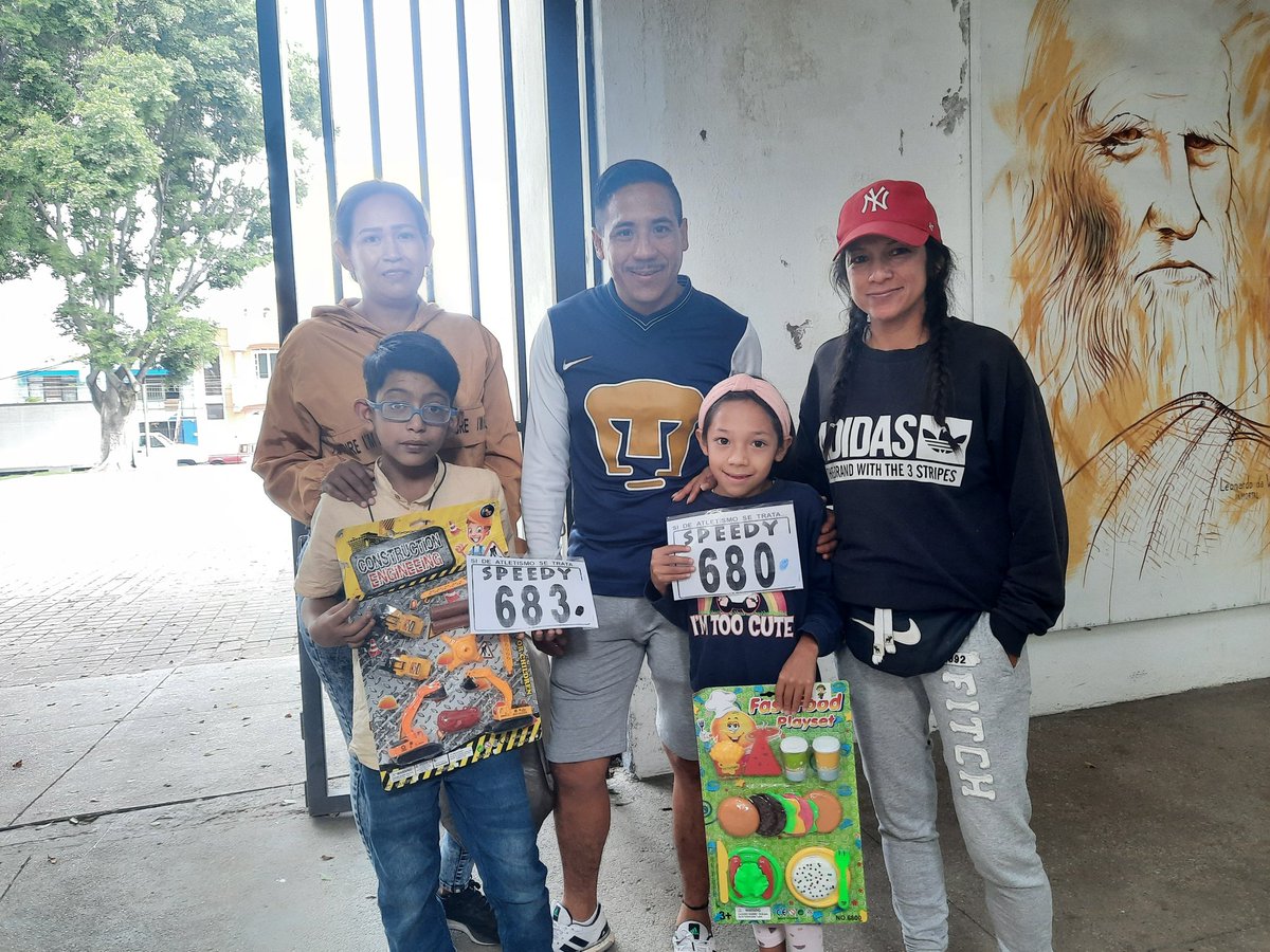 PaxxCultura's tweet photo. Todo un éxito la entrega de números en Tú #CCAtlas #ColAtlas @culturagdl nos vemos mañana a las 8:30 AM en el Parque San Rafael, te invitamos a hechar porras.
2da Carrera Infantil #LLSM 🐢💚🇲🇽
@comudegdl @CruzRojaJalisco @GuadalajaraGob https://t.co/ao0ktJs4Wr