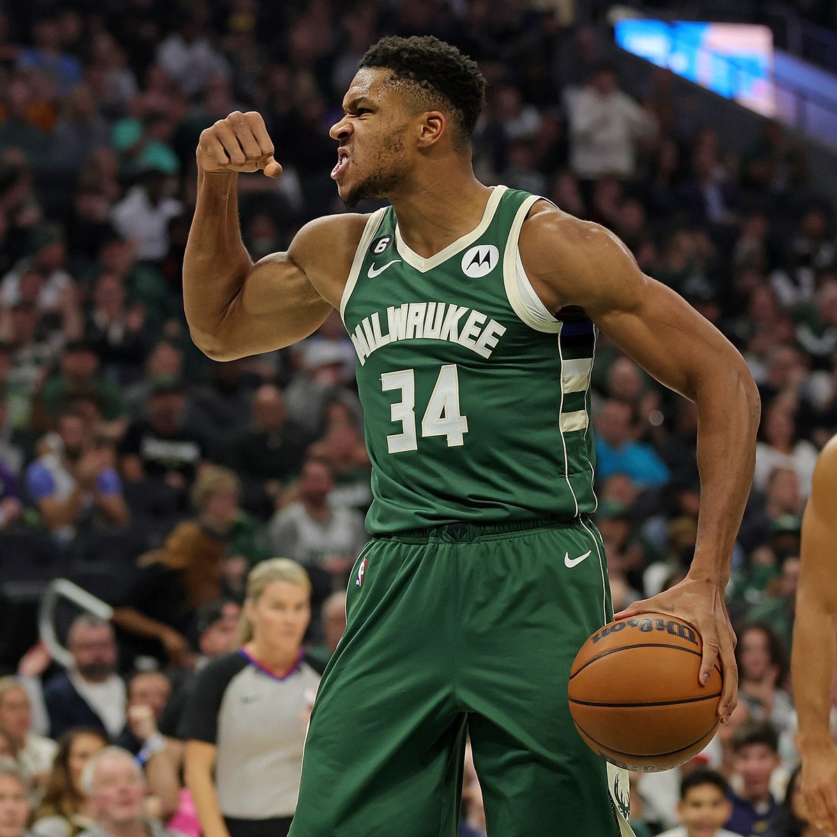 Giannis Antetokounmpo 🆚 Houston Rockets 44 Sayı 12 Ribaund 3 Asist 17/21 FG 2/3 3PT 8/13 FT