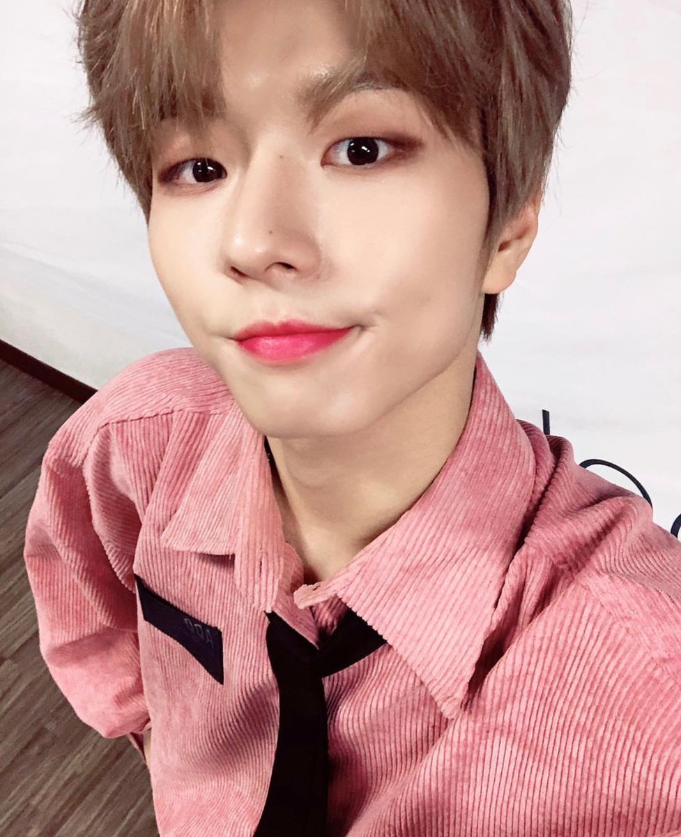 HourlyBlklvl's tweet photo. ♡ 🌹 ♡ Taeyoung ♡ 🌹 ♡
#BLACK_LEVEL #블랙레벨 @Blacklevel_twt #Taeyoung https://t.co/aNyYREmsvM