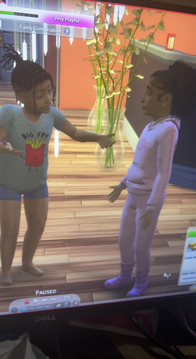 JaeMysterious_'s tweet photo. Okay Greg Had His Fun with his friends & now it’s MOMMY time 💋💕 … WAIT. Did he just ask her was she single ?? Oh hell no I NEED A NANNY NOW 🤔🤣‼️ #timetogo #whyshestillhere #TheSims4 #urbansim https://t.co/PnWYnZWnJc