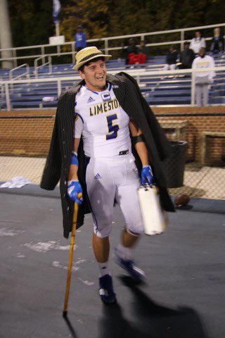 JanackAttack's tweet photo. Freshman Captain! Great Game! 10 Tackles, 2 Sacks & 1 Fumble Recovery. @LukeJanack1 #JanackAttack DEFENSIVE PLAYER OF THE GAME! https://t.co/99QYvtUtzh