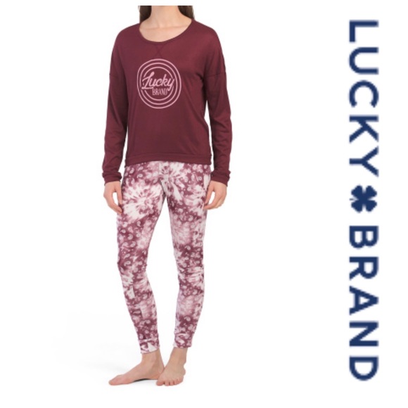 hope4ua's tweet photo. So good I had to share! Check out all the items I'm loving on @Poshmarkapp from @KristinSotelo @JenniferTeal13 @kabesmom1 #poshmark #fashion #style #shopmycloset #lizclaiborne #luckybrand #sundance: https://t.co/FDWqH1sWAK https://t.co/RNcniv2ACL