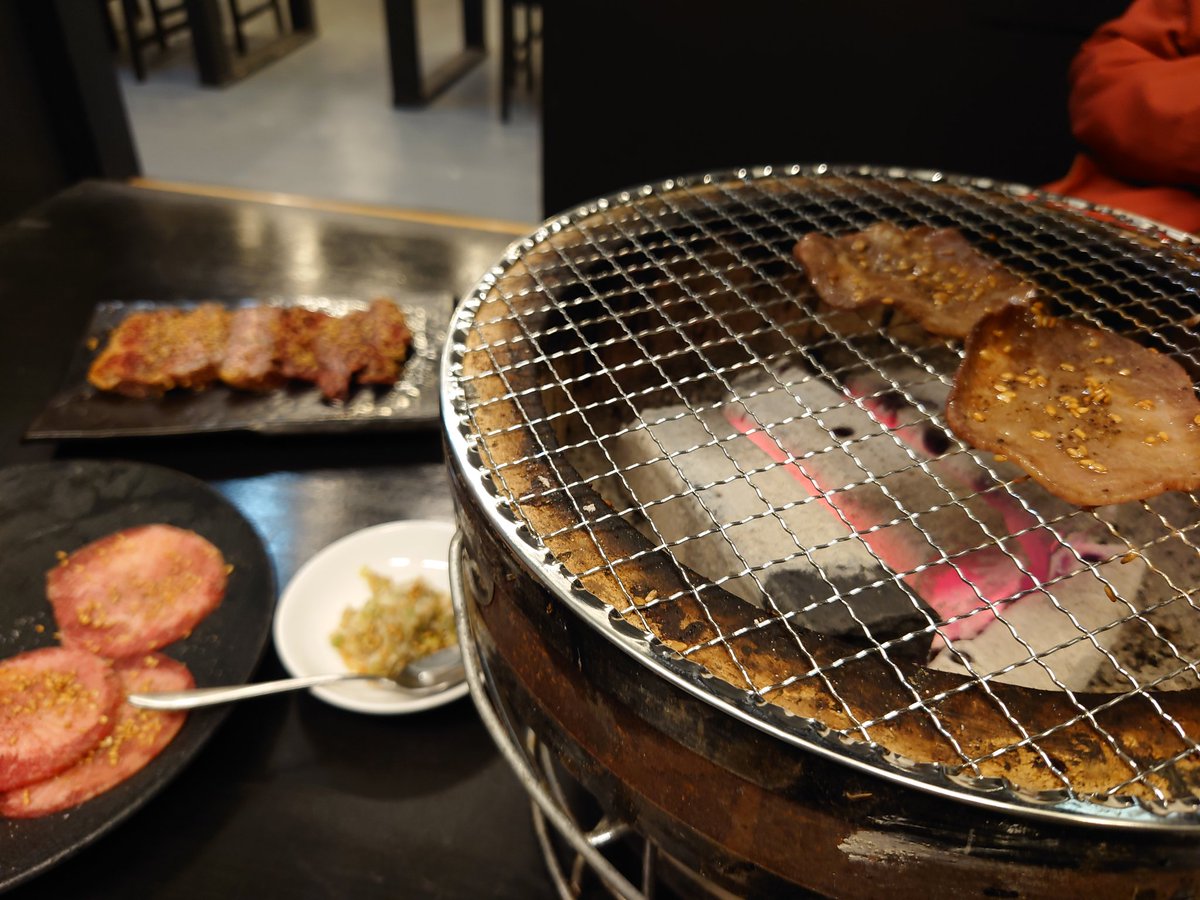 Dream_mori_mori's tweet photo. タイ料理と焼肉が一緒に👌最高すぎる😭
#BlueChang https://t.co/oMRSqDUE1d