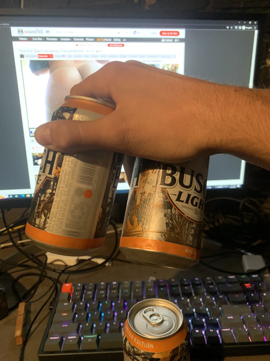 trapmoneycum's tweet photo. Nothing like a few cold ones on a Saturday night #BuschNation https://t.co/PKiyaJ8OJk