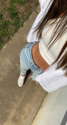 FrOggyLuvZ2's tweet photo. Fit check 🤍 https://t.co/4CuVN1hufh