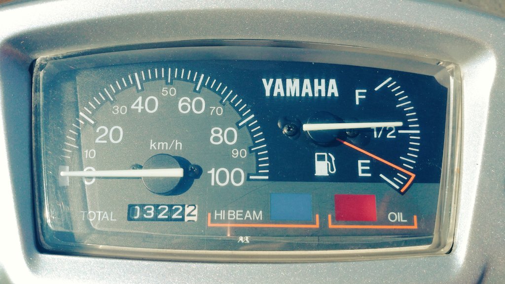 RZ250KaiYokoSka's tweet photo. #アクシス90
平成10年新車購入の98モデル
船着き場で魚がピョンと跳ねた横で
漁師のおっちゃんがオ○ッコしてた笑
スタンプで一応消しておいた、、、
あ、まだ300kmしか走ってない新古車です("`д´)ゞ
知らぬ間に一周したかも?
#秋の陽気
#ツーリング日和
#AXIS90
#ヤマハ
#YAMAHA
#YAMAHAが美しい https://t.co/7MvZDAyl0k