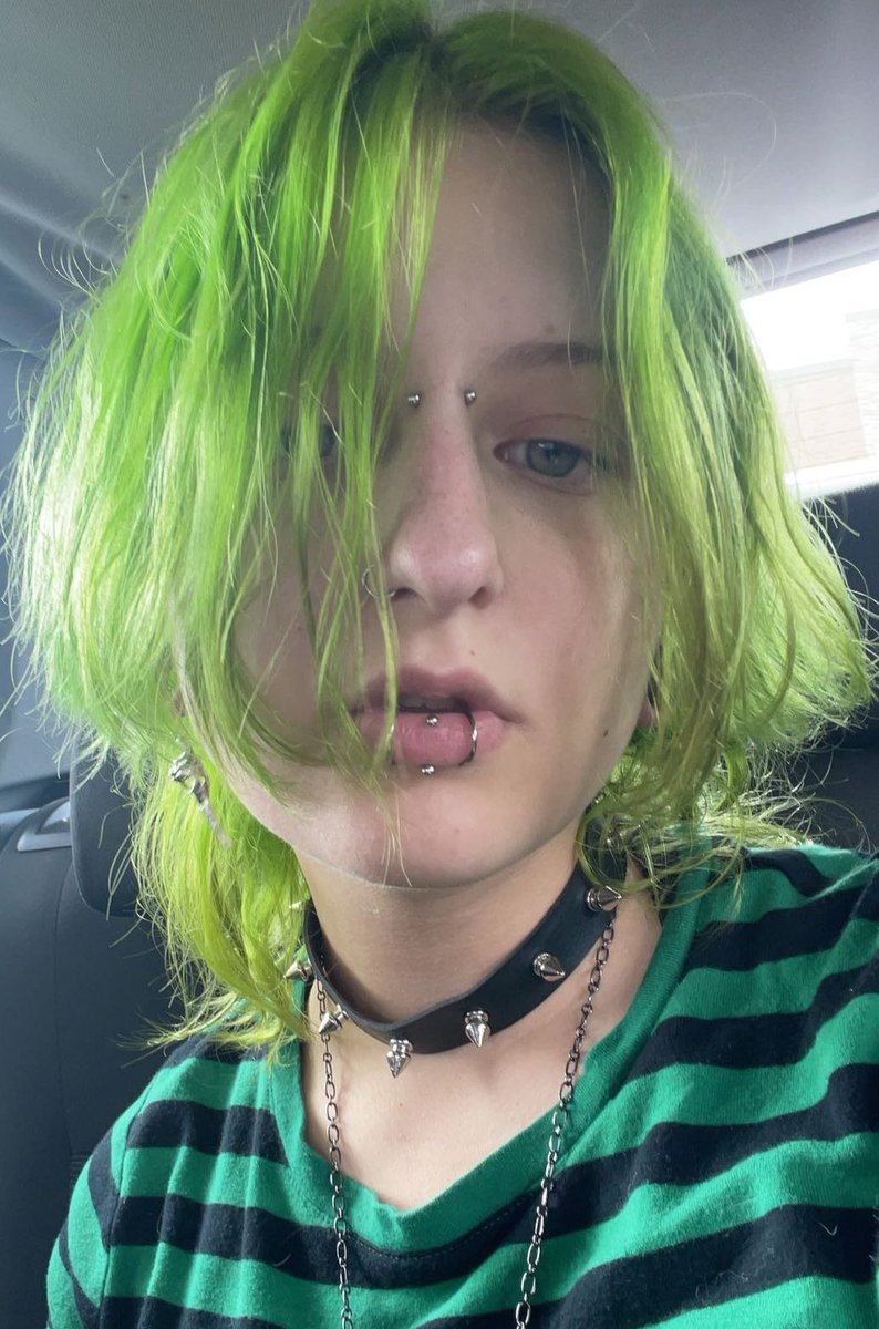 sir_drac's tweet photo. Hello darlings 

-20
-he/him
-trans cashmaster and content seller

here’s some things i offer at the moment but theres always more to come 😈

payment methods in my link tree https://t.co/RXd90SEasm