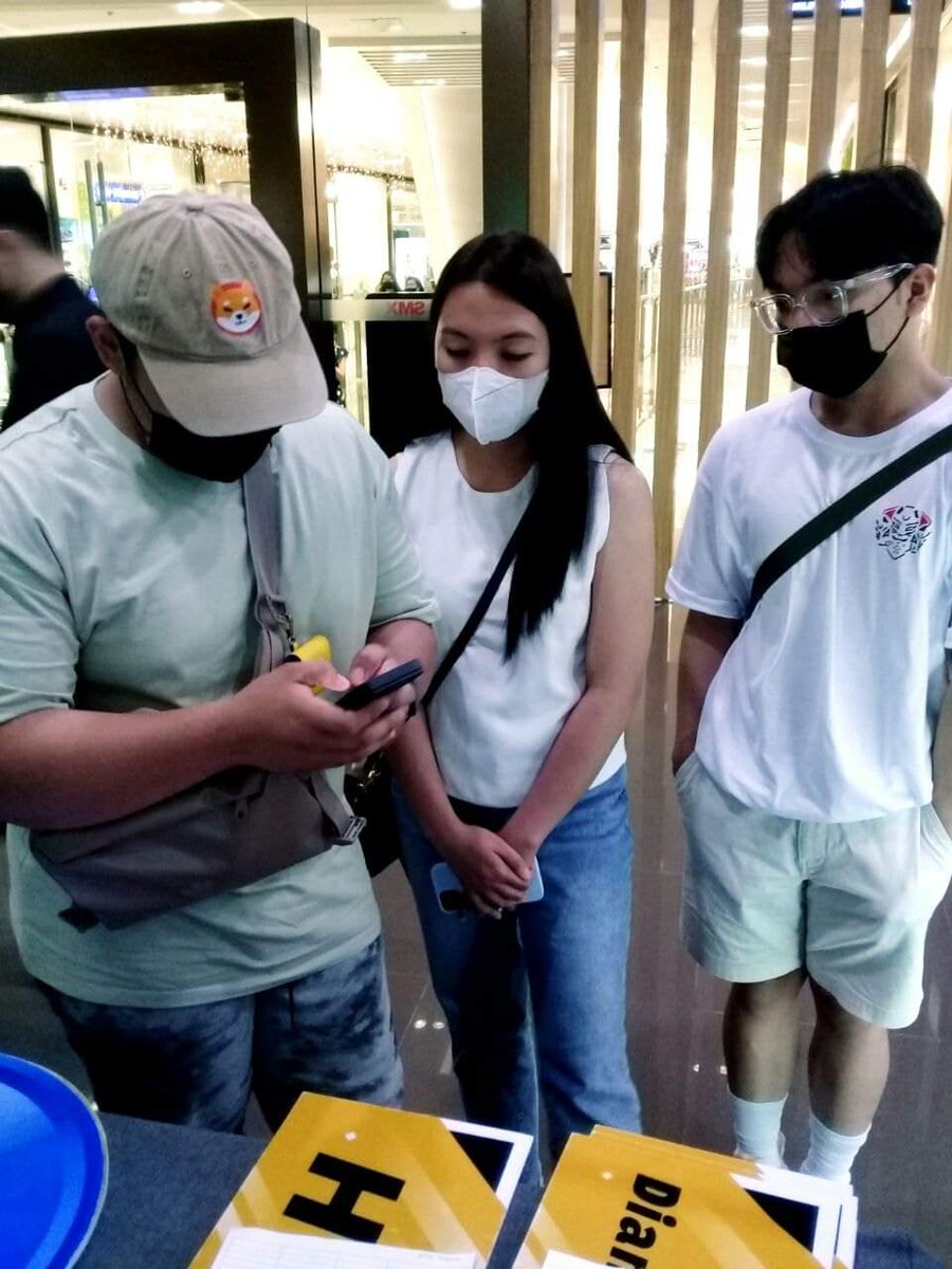 amirahbnb's tweet photo. You can still drop by on our booth at the #ManilArt event in SMX Convention Center Aura to get NFT giveaways and other prizes.
Share your pictures with the hashtag #BinanceAtManilArt across your social media accounts (FB/IG stories) and get chances to win cool prizes! @binance https://t.co/njirTyC5nM