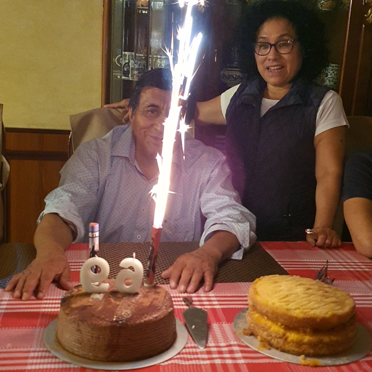 Humbert_AS's tweet photo. Felices 69 vueltas al sol @H_AguilarV un gusto celebrar contigo, que la vida nos siga dando la oportunidad de seguir caminado, corriendo, conviviendo y de escuchar tus consejos que siempre me han guiado en mis aciertos o aprendizaje en mis errores.

Feliz cumpleaños Padre 🎂🎊🎉. https://t.co/jOsVvNKamr