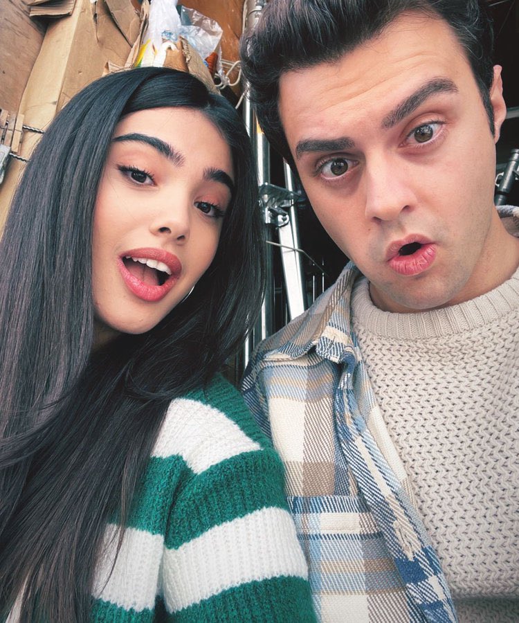 masqturkia's tweet photo. 📷 | Selfie de #LizgeCömert y #YiğitKoçak detrás de las cámaras en el rodaje de la serie #Kardeşlerim. #SüsÖm ❣️
#photography #selfie #turkey🇹🇷 #turkeyactress #turkeyactor #turkishseries #antena3 #hermanos #dizi https://t.co/m8obx5SKJ1