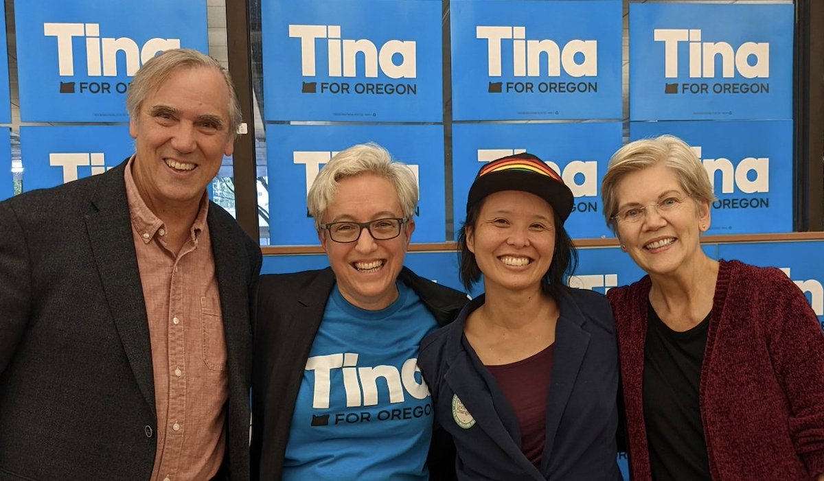 KhanhPhamForOR's tweet photo. After spending the day talking to voters at the doors about what's at stake in this election, I was over the moon to get the chance to meet two of my favorite Senators @ewarren and @JeffMerkley with my future governor @TinaKotek! 17 days left. #teamtina #EveryConversationCounts https://t.co/0iSRKg0N7K