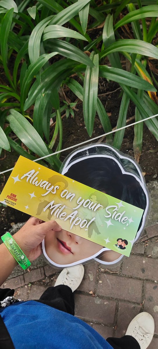 builuvvee's tweet photo. Thank youu po sa freebies 🫶🏻💙🤍@MileApoFamPh524#KPWorldTourManila https://t.co/HIrGJMoxo1