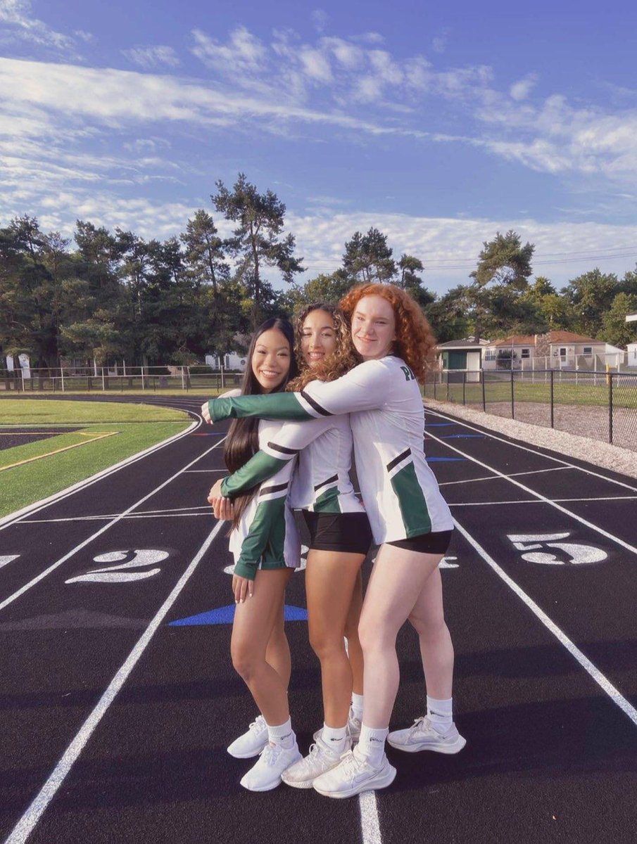 EC_Volleyball's tweet photo. It was a tough loss tonight against the Columbia Raiders.  This wasn't the ending that we were hoping for.  Best of luck to the Seniors as they apply to colleges and move on to their next chapter. 🐾💚🏐
#loyaltythatneverdies 
#onceapantheralwaysapanther https://t.co/czysWFVitK
