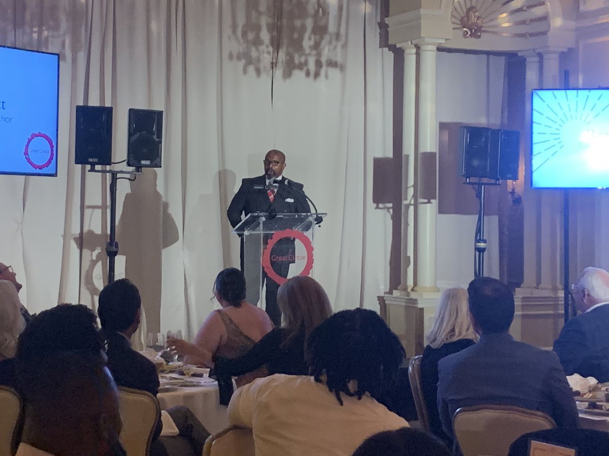 reneknottsports's tweet photo. A wonderful night in Clayton at the St Louis Club. A blessing to emcee the Gala for @GreatCircleOrg There was a lot of caring in the room https://t.co/GJRBDKzPbX