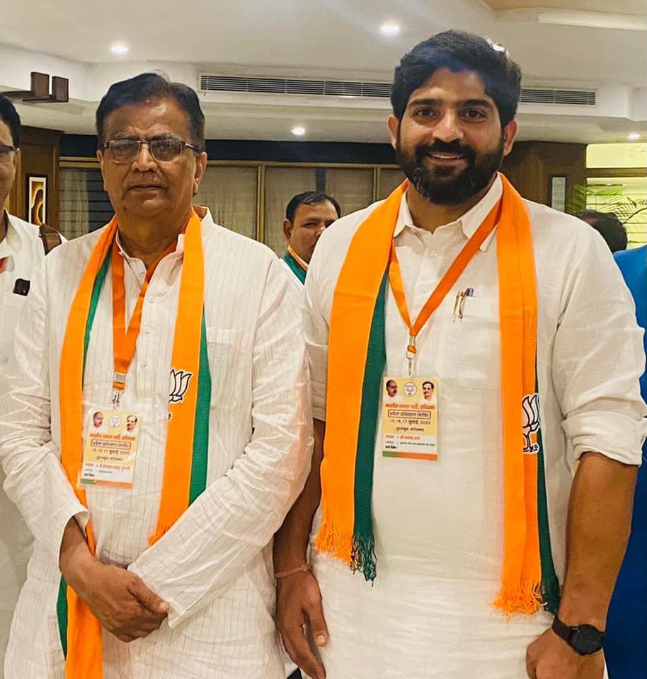 nagenderin's tweet photo. भारतीय जनता पार्टी हरियाणा के यशश्वी, बहुमुखी प्रतिभा के धनी, सौम्य,सरल,मृदुभाषी, किसानों के हितों चिंतक एवं कार्यकर्ताओं की आवाज, प्रदेश के अध्यक्ष आदरणीय @OPDhankar जी को जन्मदिवस पर हार्दिक बधाई व शुभकामनाएं। 

प्रभु से आपके सदैव उतम स्वास्थ्य एवं दीर्घायु की कामना करते है 💐 https://t.co/uyRJ8oNX7G