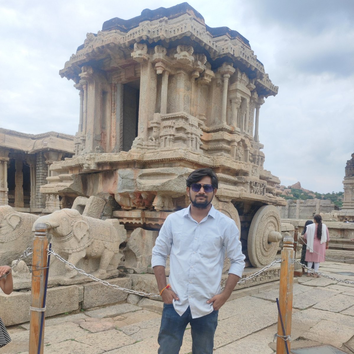 MeluseemeShyam's tweet photo. @Hampi.. https://t.co/S8BiLUy7Ta