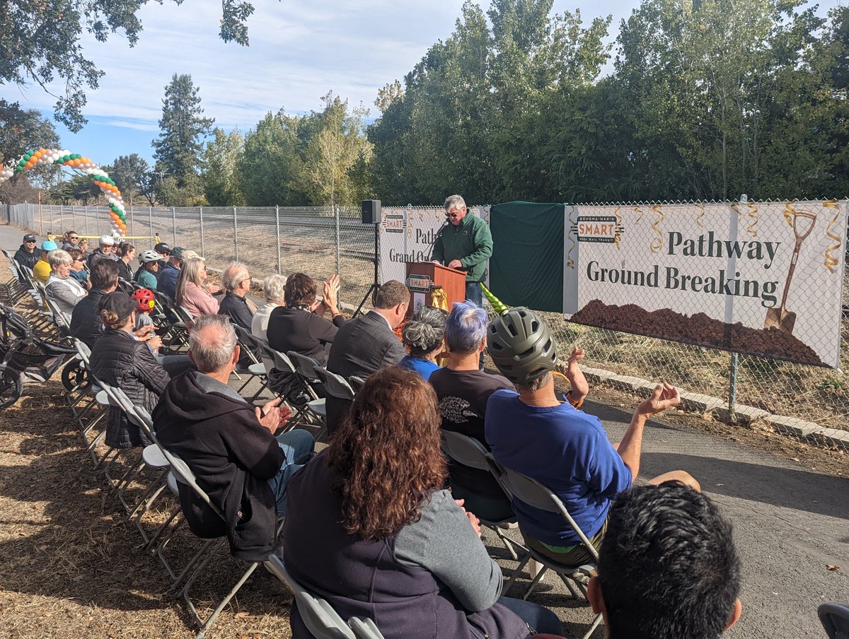 Damon_Connolly's tweet photo. Fantastic to join @SMART and @cityofpetaluma today to celebrate the grand opening of the bicycle &amp; pedestrian pathway connecting east and west #Petaluma from Payran Street to Southpoint Blvd. This is a key connector &amp; represents a promise fulfilled to voters who approved SMART. https://t.co/204y0yfG5R