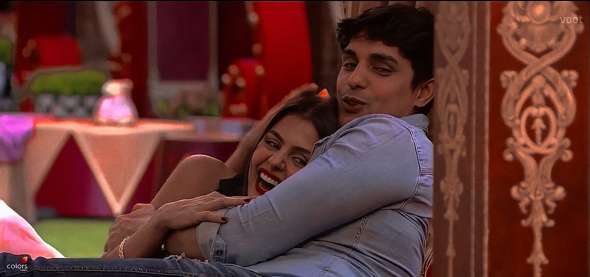 jeoncloudyy's tweet photo. their comfort level with eachother 🥰♥️  >>  

#PriyAnkit • #BiggBoss16 https://t.co/fdu0ZeAw12
