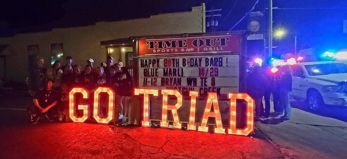 TriadHighSchool's tweet photo. Congratulations, Triad Tennis! 
IHSA State Tennis 3rd Place 🎾🏆🥉 https://t.co/uHcBNGHz2Y