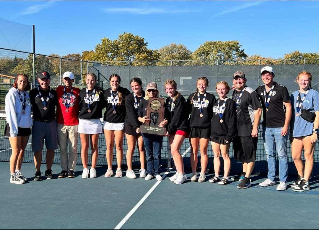 TriadHighSchool's tweet photo. Congratulations, Triad Tennis! 
IHSA State Tennis 3rd Place 🎾🏆🥉 https://t.co/uHcBNGHz2Y